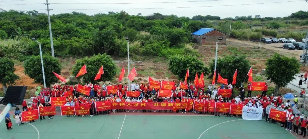 植樹添綠 | 偉業(yè)集團黨支部參與義務(wù)植樹活動，做生態(tài)文明實踐者