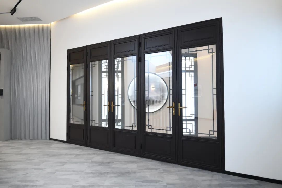 發(fā)現(xiàn)一扇好窗 | 來點花樣，剪一窗風(fēng)景如畫